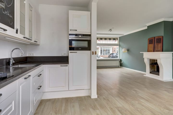 Foto 11 van Erasmusstraat 16