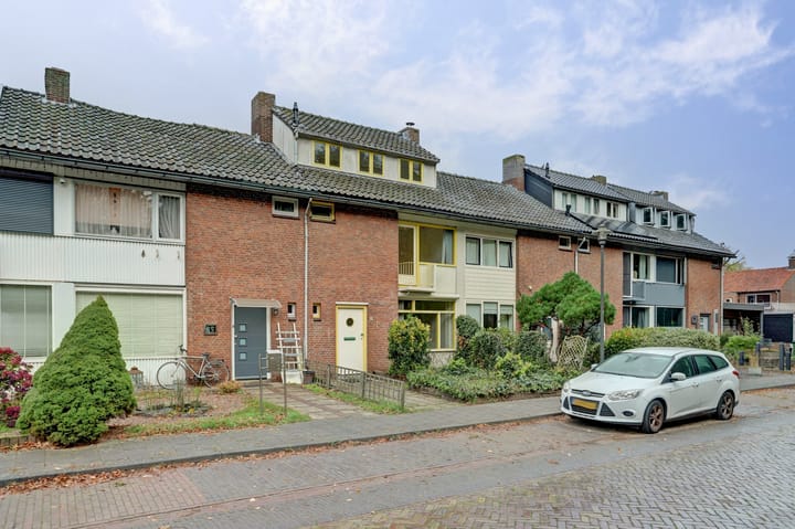 Photo 1 of Anna Paulownalaan 12