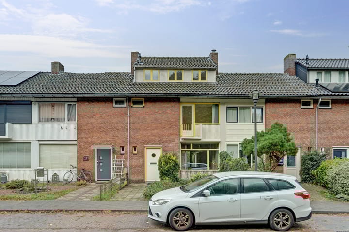 Photo 3 of Anna Paulownalaan 12