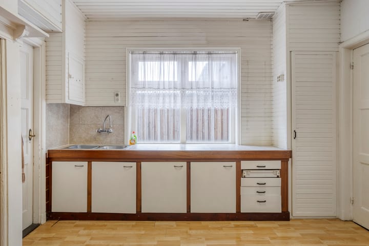 Photo 16 of Wolfstraat 138