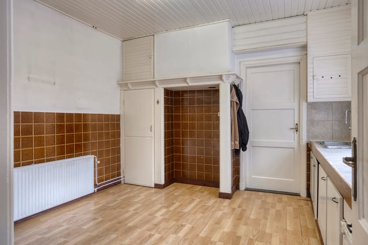 Photo 18 of Wolfstraat 138