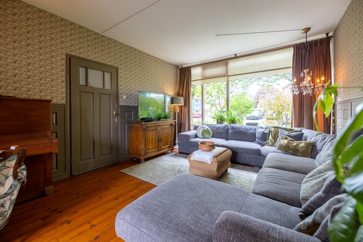 Photo 3 of de Groot van Embdenstraat 13