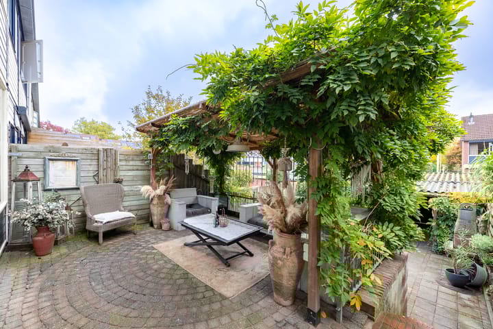 Foto 12 van de Groot van Embdenstraat 13