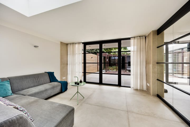 Photo 15 of Gronausestraat 149