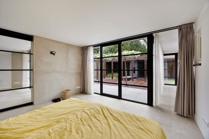 Photo 18 of Gronausestraat 149