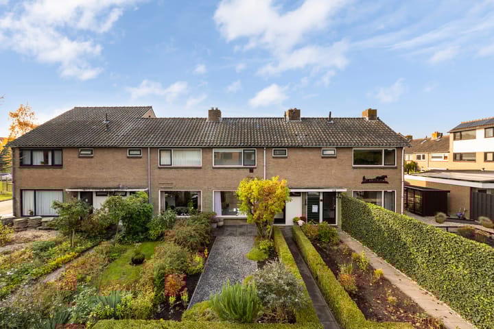 Photo 2 of Elisabeth van Loonstraat 10