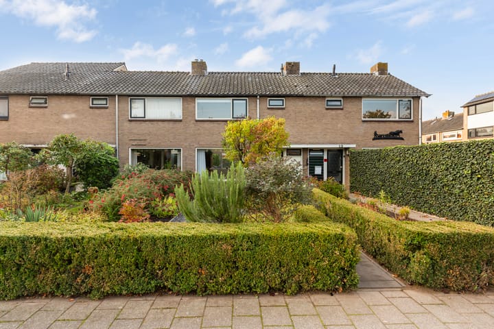 Photo 3 of Elisabeth van Loonstraat 10