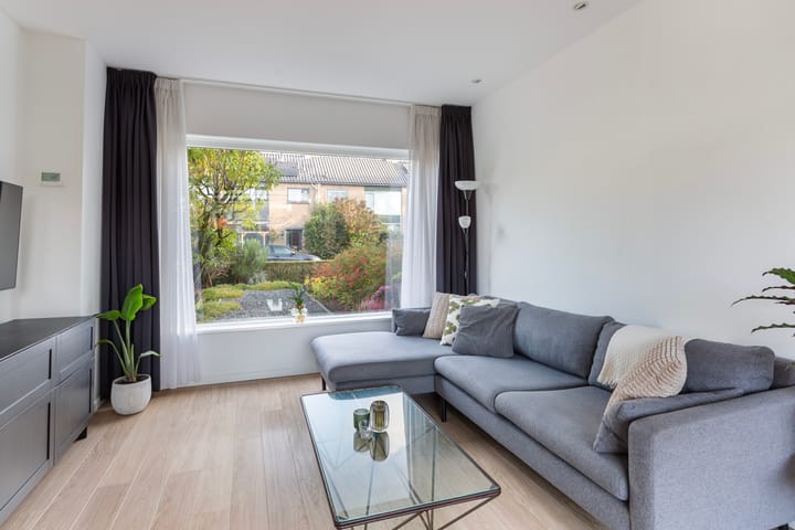 Photo 11 of Elisabeth van Loonstraat 10