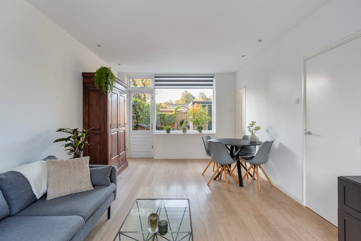 Photo 12 of Elisabeth van Loonstraat 10