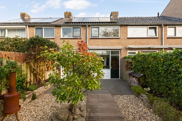 Photo 35 of Elisabeth van Loonstraat 10