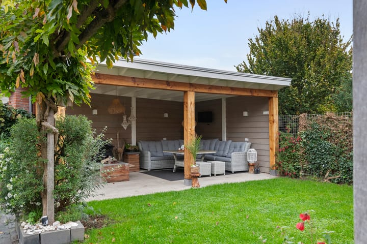 Photo 3 of Limesstraat 10