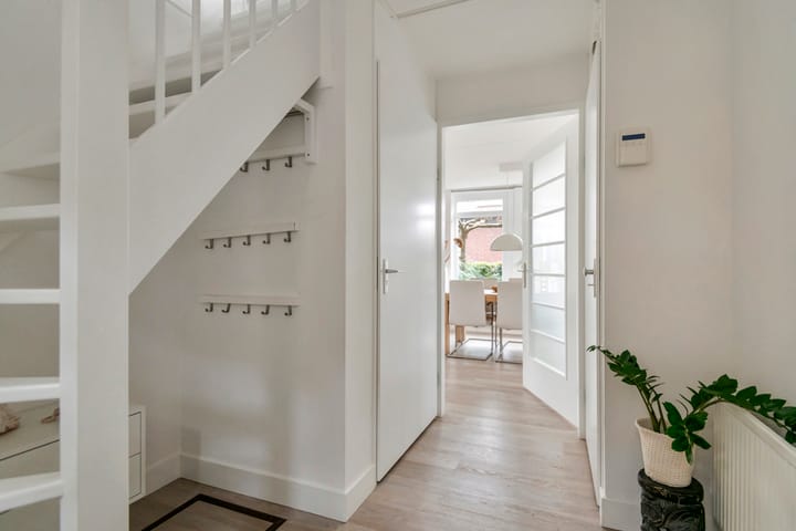 Photo 4 of Limesstraat 10