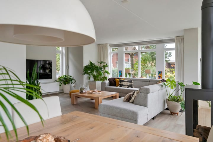 Photo 19 of Limesstraat 10