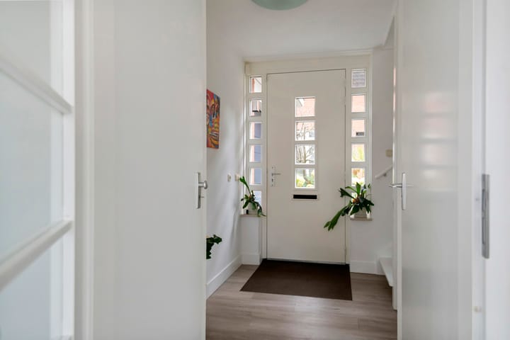 Photo 29 of Limesstraat 10