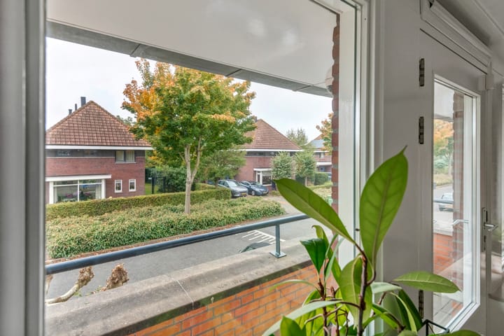 Photo 33 of Limesstraat 10