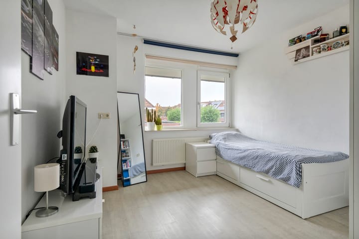 Photo 35 of Limesstraat 10