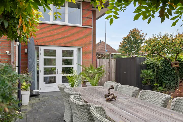 Photo 54 of Limesstraat 10