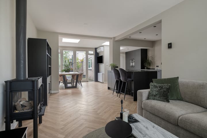 Photo 10 of Jud. Smitsstraat 22