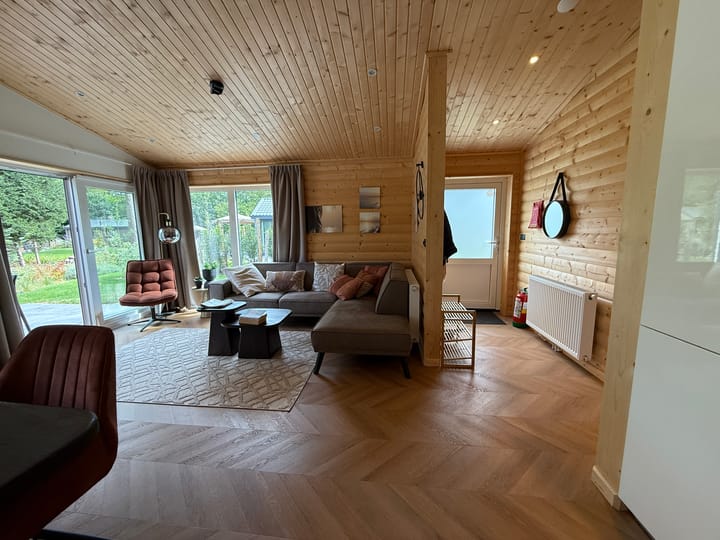 Photo 2 of Laan van Laag Kanje 1-1000