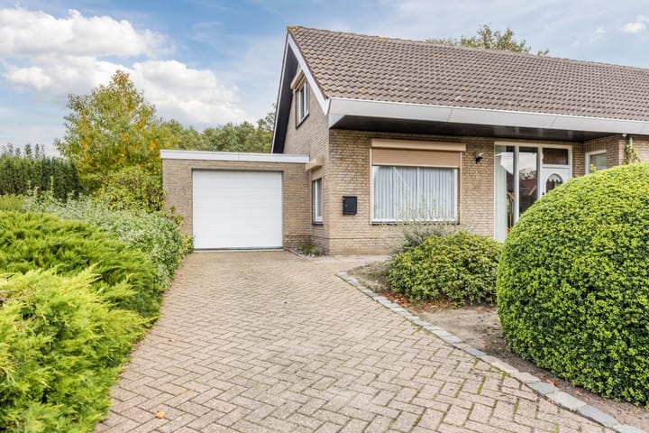 Photo 38 of Duinstraat 29