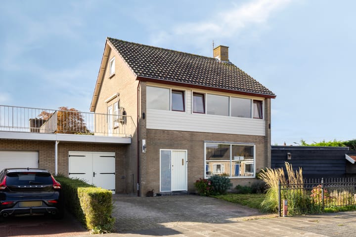 Photo 3 of Suzanna Maria Loncquestraat 2