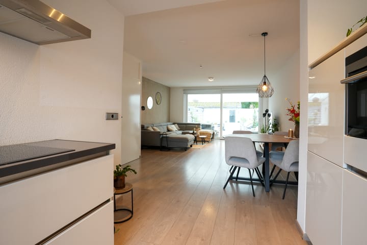 Foto 12 van Burgemeester Van Laarstraat 13