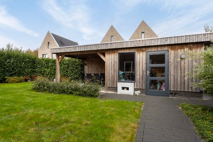 Foto 26 van Alexialaan 6