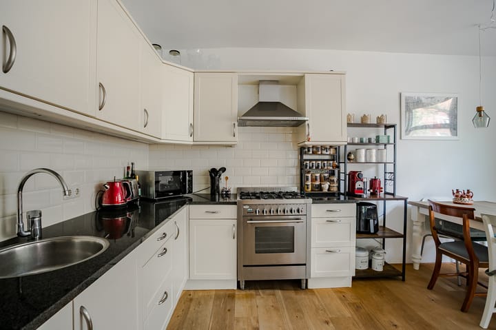 Photo 14 of Van Rensselaerstraat 37-2