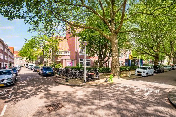 Photo 25 of Van Rensselaerstraat 37-2