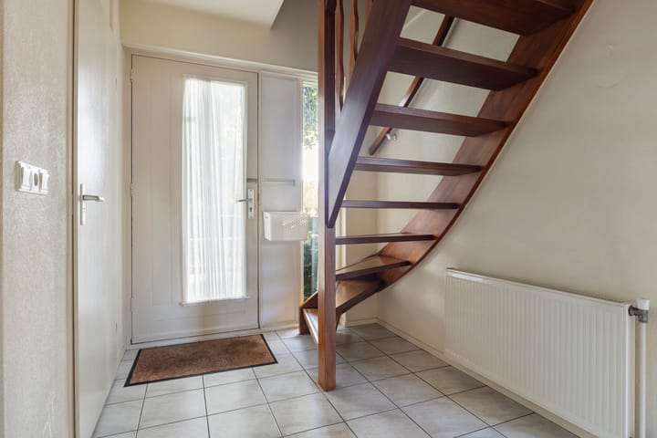 Photo 9 of Reidikker 44