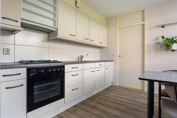 Photo 18 of Reidikker 44