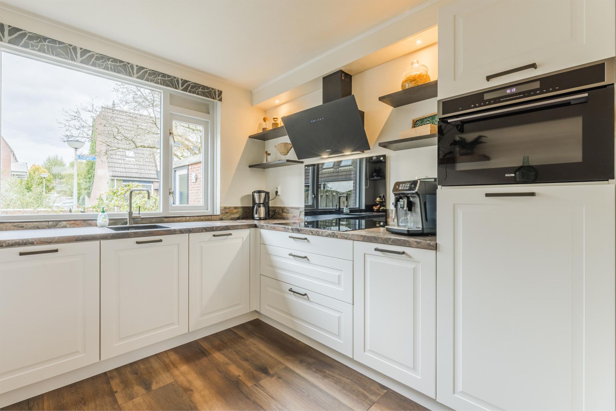 Photo 15 of Geertruidenbergpad 17