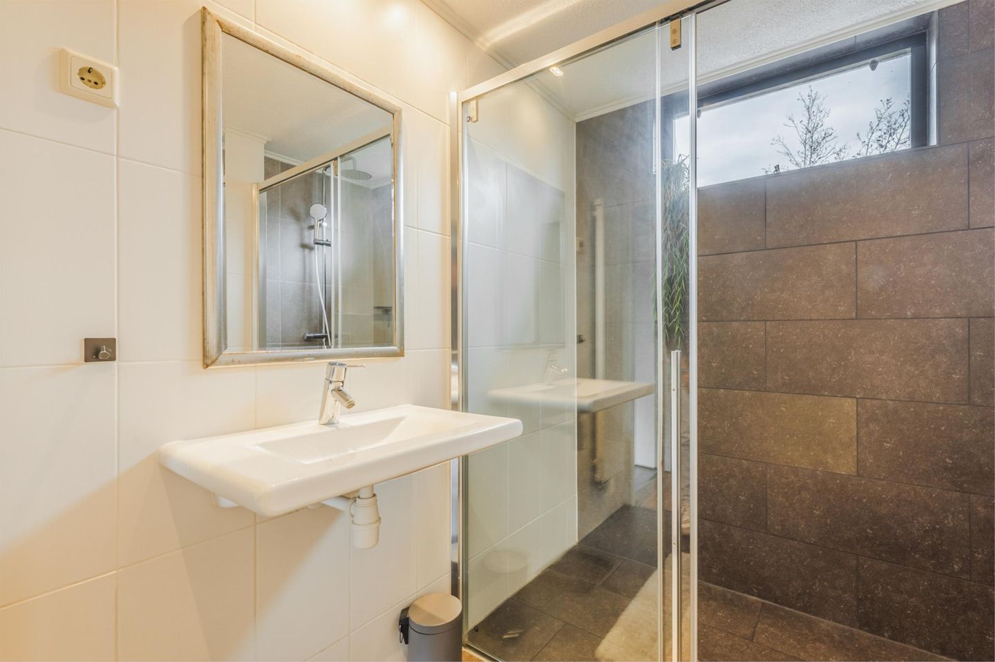 Photo 19 of Geertruidenbergpad 17