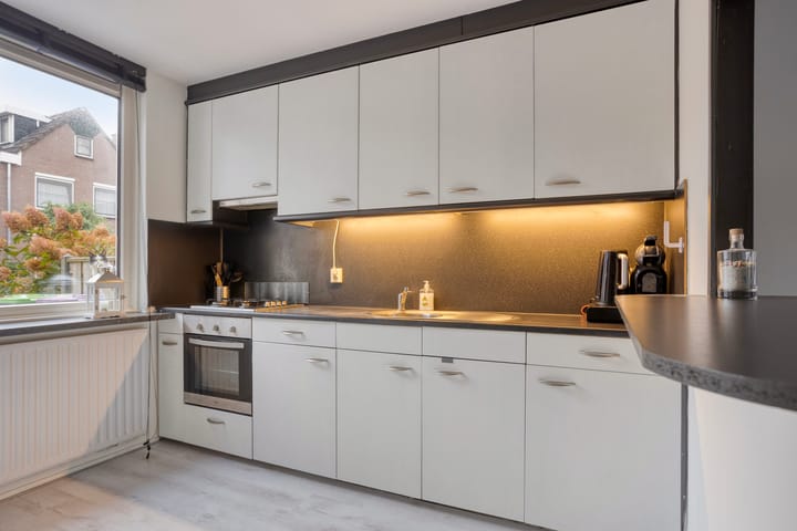 Foto 14 van Jhr Mr A F de Savornin Lohmanstraat 88