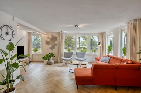 Krammer 8 secondary image