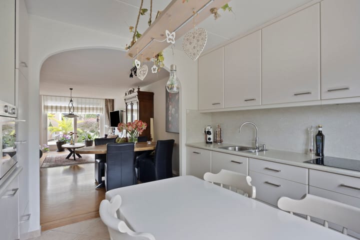 Photo 13 of Gorlooplaan 8