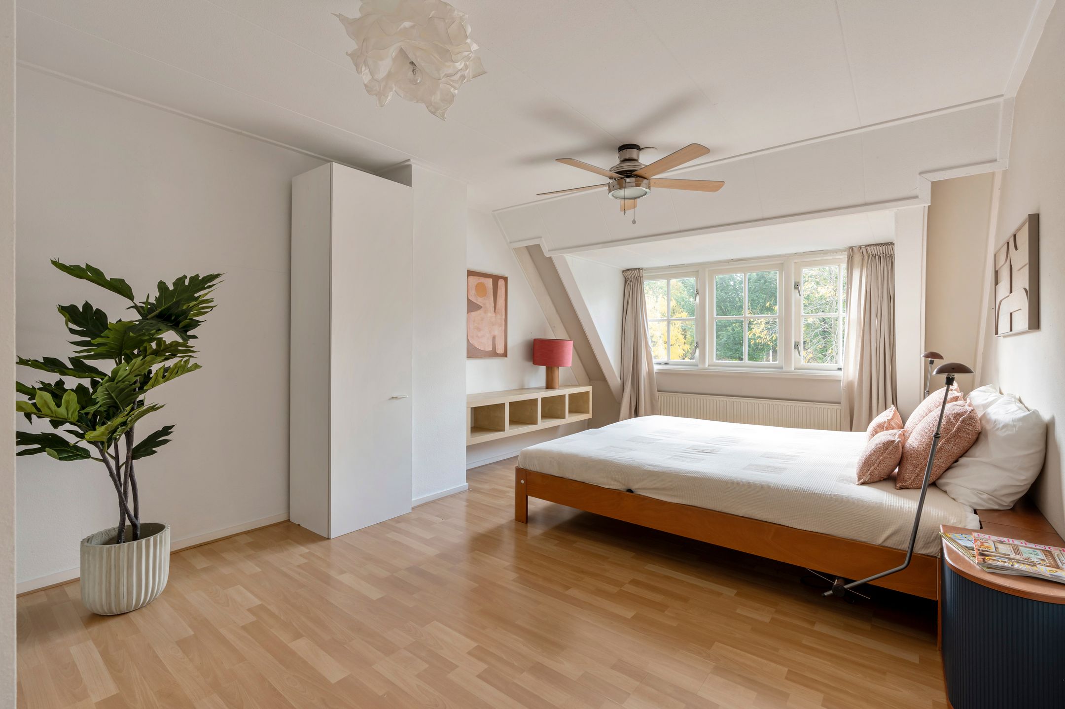 Photo 27 of Ouddiemerlaan 160