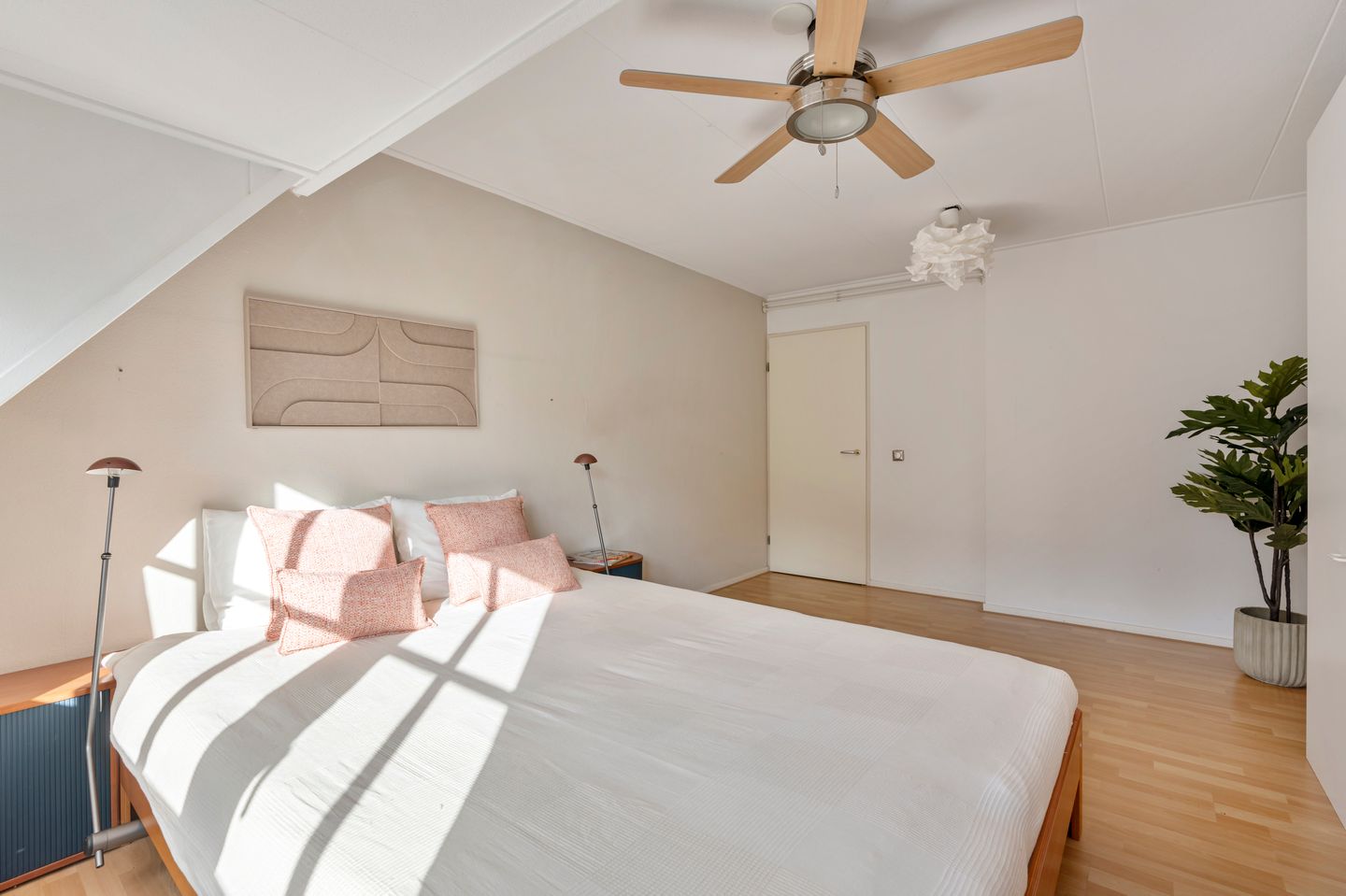 Photo 29 of Ouddiemerlaan 160