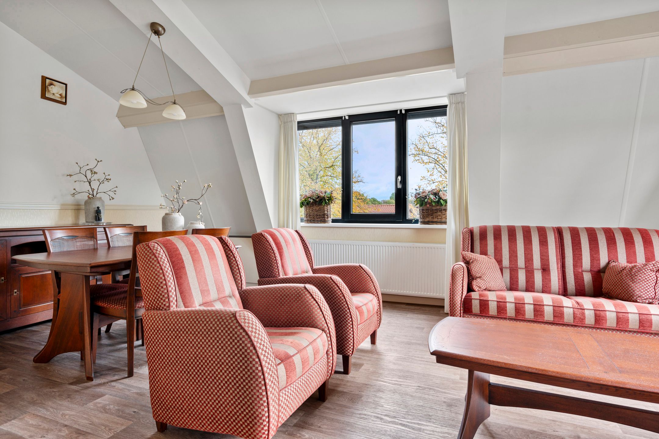 Foto 9 van Hoofdweg 71-B