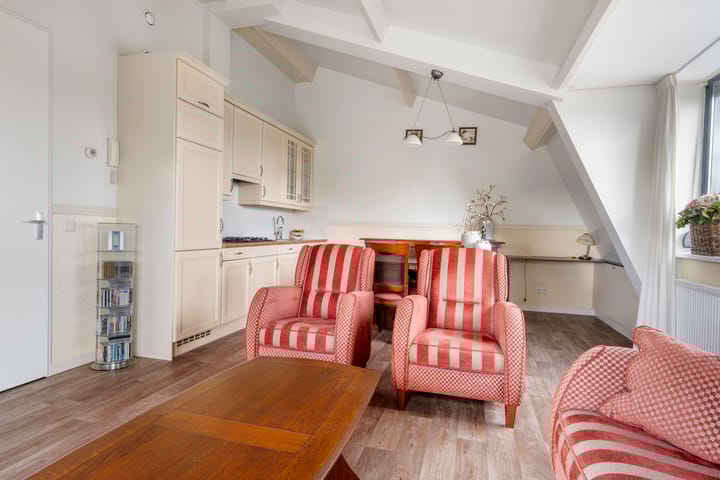 Foto 12 van Hoofdweg 71-B