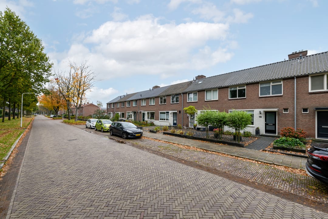 Foto 37 van Ir.Lelylaan 101