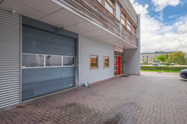 Delta 38, Arnhem