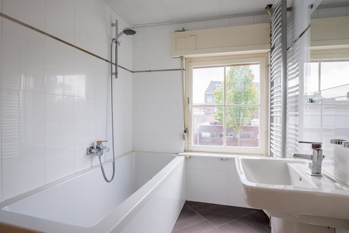 Photo 22 of Paul Guillaumestraat 10