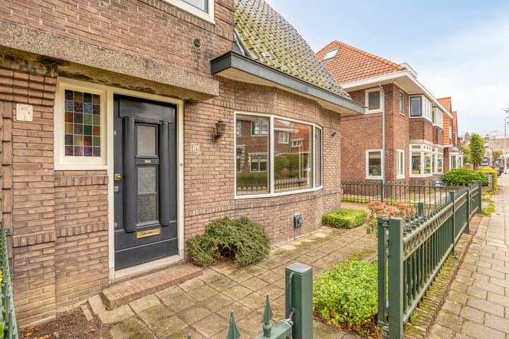 Photo 5 of Van Boetzelaerstraat 74