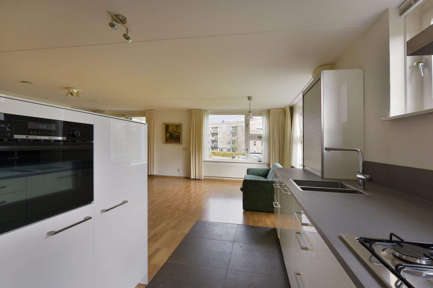 Photo 10 of Kamerlingh Onneslaan 135-D