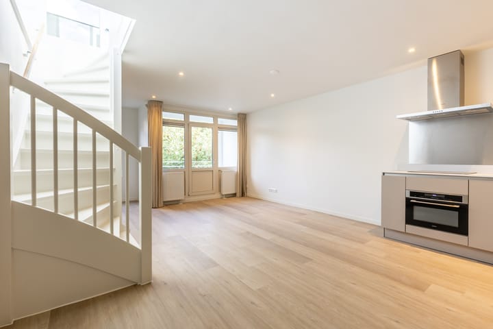 Foto 1 van Vierambachtsstraat 149-B03