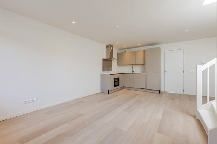 Foto 3 van Vierambachtsstraat 149-B03