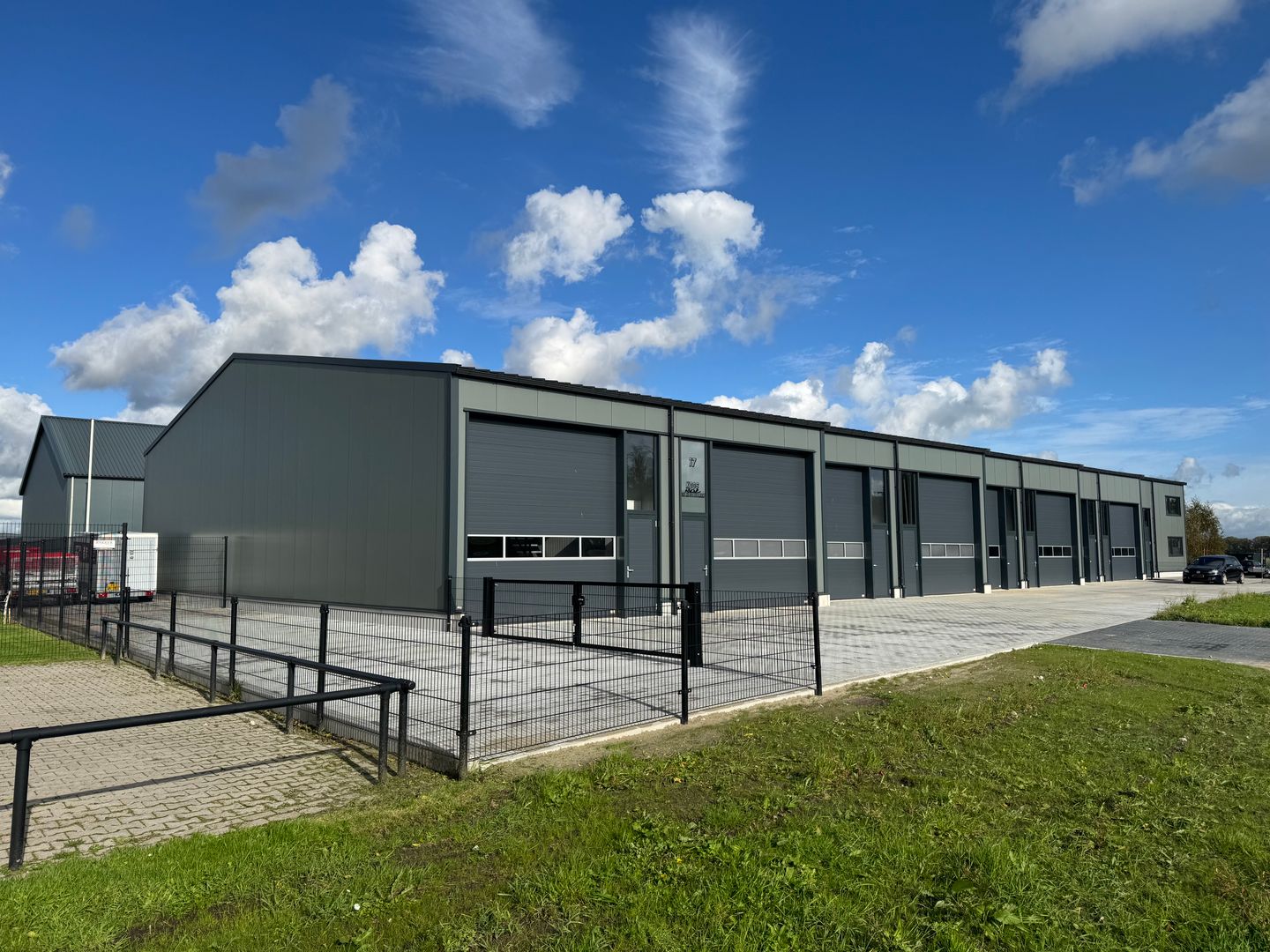 View photo 4 of Tolbaas 29-A18