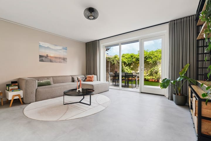 Foto 10 van Weurtseweg 252