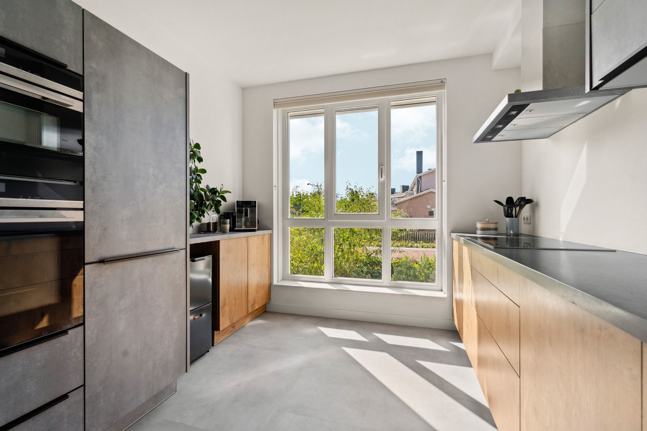 Foto 15 van Weurtseweg 252